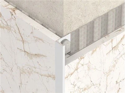 Aluminium rätvinklig kantplatta Trim Stripe