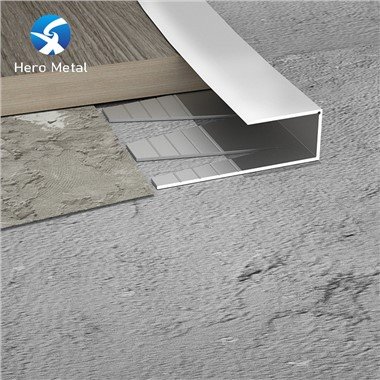 Kakel metall kant
